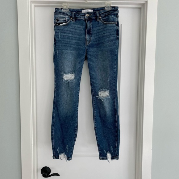 Kancan High Rise Distressed Shark Bite Hem Skinny Jeans Size 29 - Picture 2 of 7